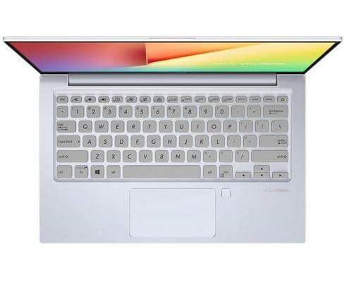 На ноутбуке Asus VivoBook S13 S330FN мигает экран